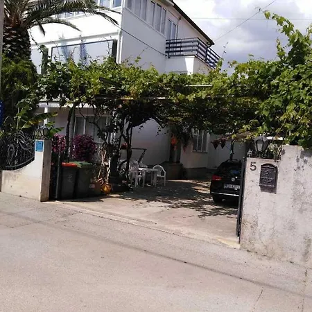 Punta בית הארחה זאדאר