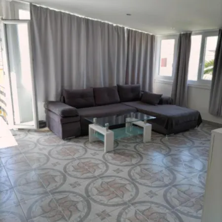Konukevi Punta 3*
